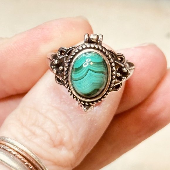 Silver Tone Malachite Poison Ring Oval Stone Vintage - Picture 5 of 14
